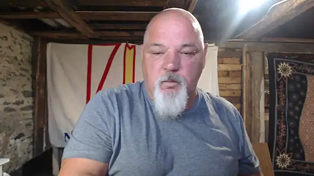 Newfiesausage1972 Live XXX-chat