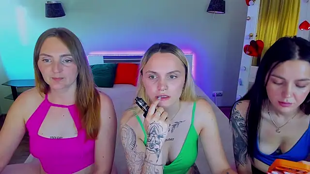 MagicEyess' Live XXX Chat