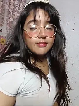 Kuutar's Live XXX Chat