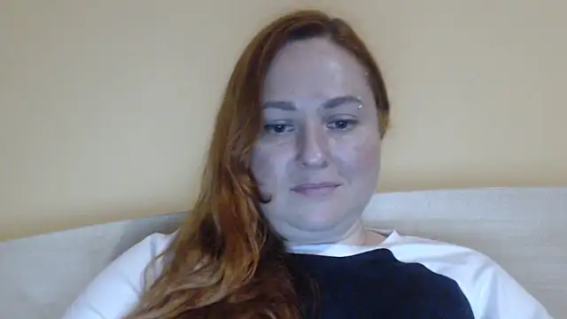 צ'אט XXX בשידור חי של Foxy_Kate3333