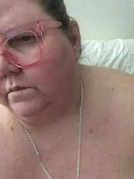TheMotherPearl Live XXX-chat