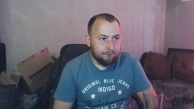 Show modela BIG-COCK-OMG na web-kameri