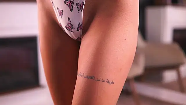 ChloeObril's Live XXX Chat