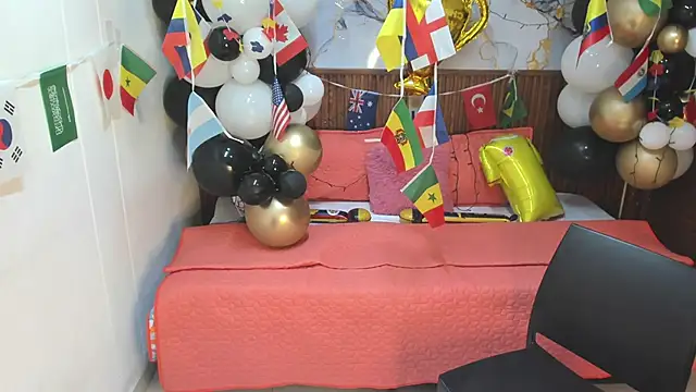 Holly_22's Live XXX Chat