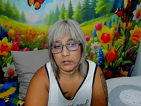 indianroxy élő XXX-chatje