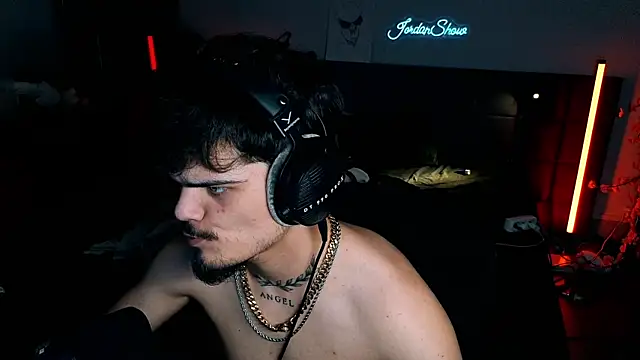 JordanShown Live XXX chat