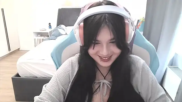 LunarMia's Live XXX Chat