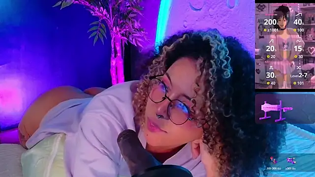 Chat +18 de emmanakamura ao vivo