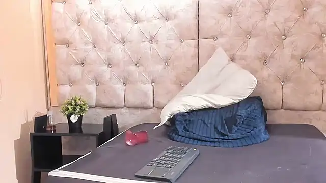 Chatroom XXX en direct de _angelcute16