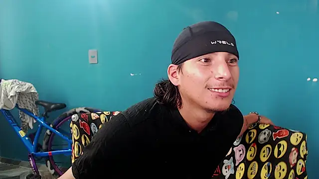 MrKingsaintx Chat XXX in diretta