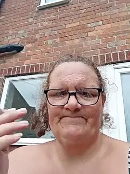 MissQueenBeex Chat XXX live