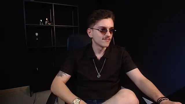 FelixStarkk 라이브 XXX 채팅