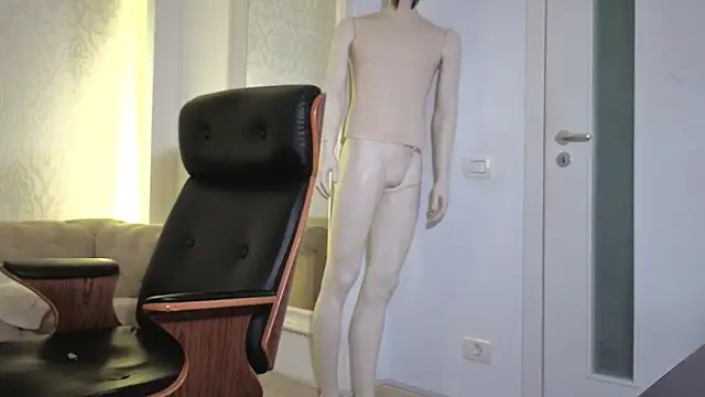 XXX chat uživo modela MaxKaiden