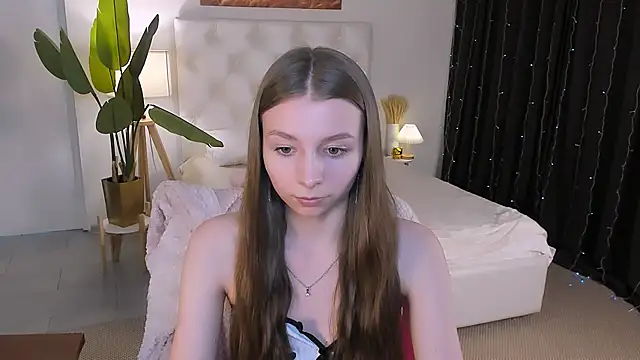 JulieDaniel Live XXX-Chat