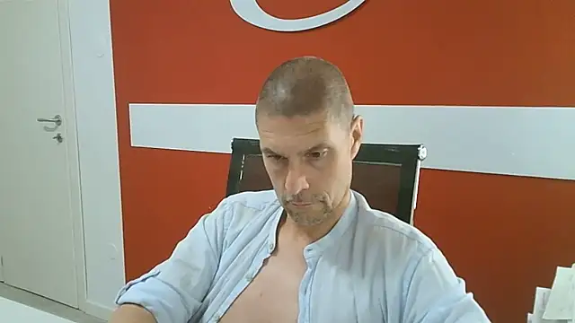 maxwell79999 Chat XXX live