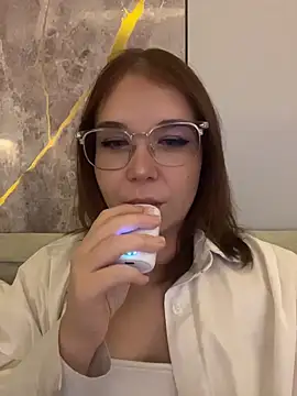 צ'אט XXX בשידור חי של Lilith_Bonheur
