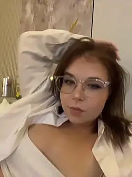 Chat XXX en directo de Lilith_Bonheur