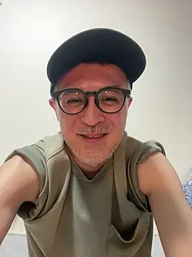 vansumi XXX чат на живо
