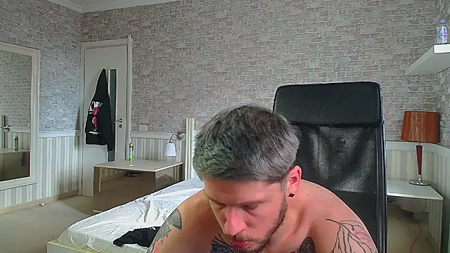 Chatroom XXX en direct de JonahShaw