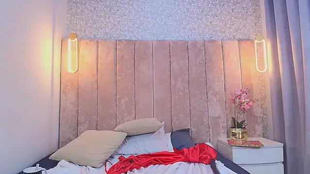 Chat +18 de LIAA_606 ao vivo