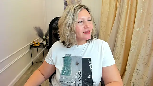 NinaStarle – Naživo XXX chat