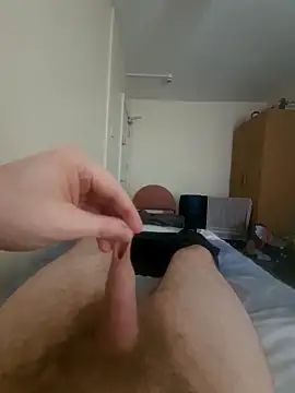 ukl8989x's Webcam Show
