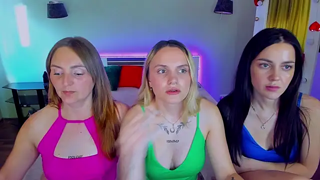 MagicEyess Adlı Modelin Canlı XXX Sohbeti
