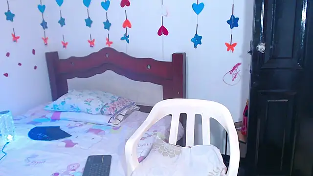 Chat +18 de lorenacapelli ao vivo
