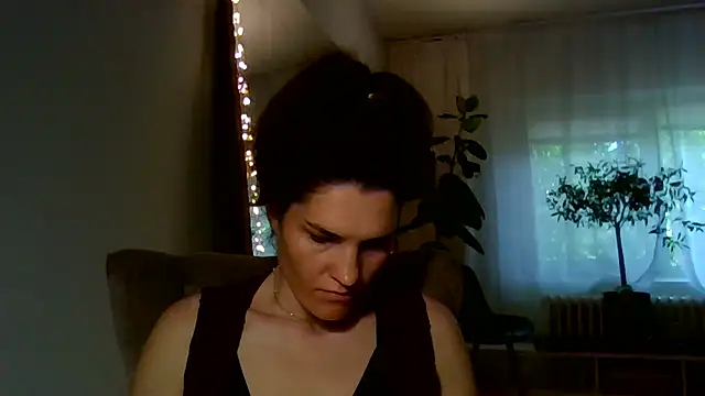 Ms-Lust1- Chat XXX in diretta