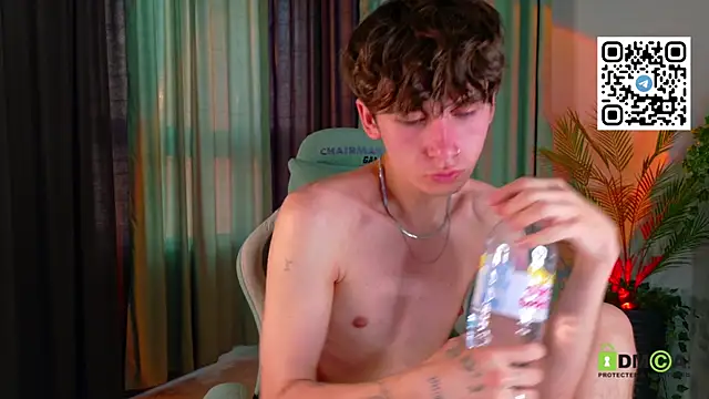 Bad_Boy9996 Live XXX-Chat
