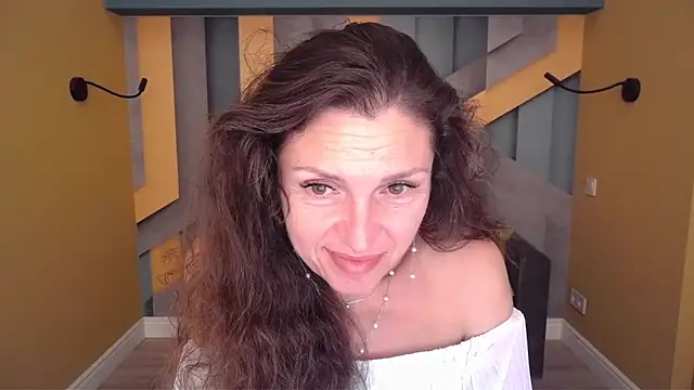 Chat +18 de EllaLong ao vivo