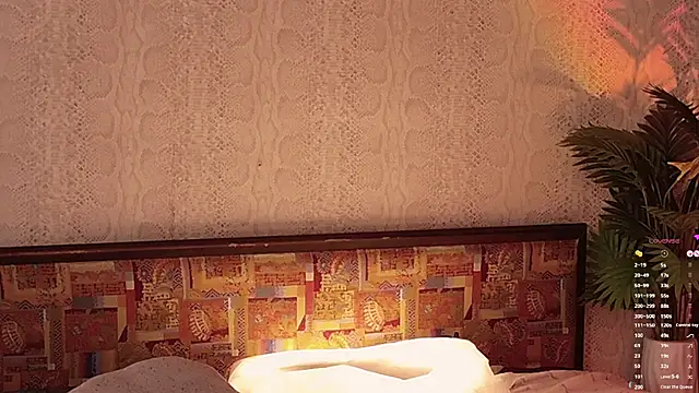 Hello_Lisha élő XXX-chatje