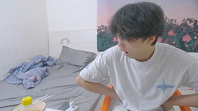 icecream-002's Webcam Show