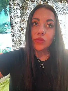 DaisyStreet Live XXX-chat