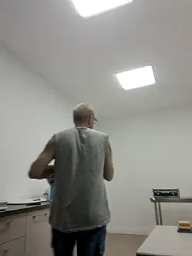 delfi6's Live XXX Chat