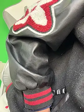 XXX chat uživo modela DD-101