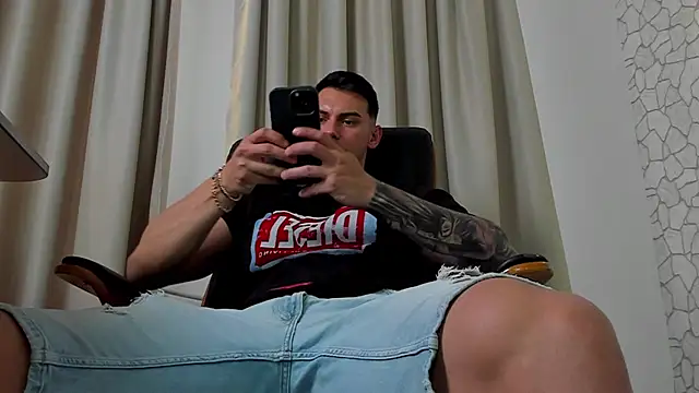 XXX chat uživo modela ClintMasters
