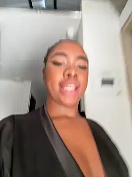 Chatroom XXX en direct de Niyirey1