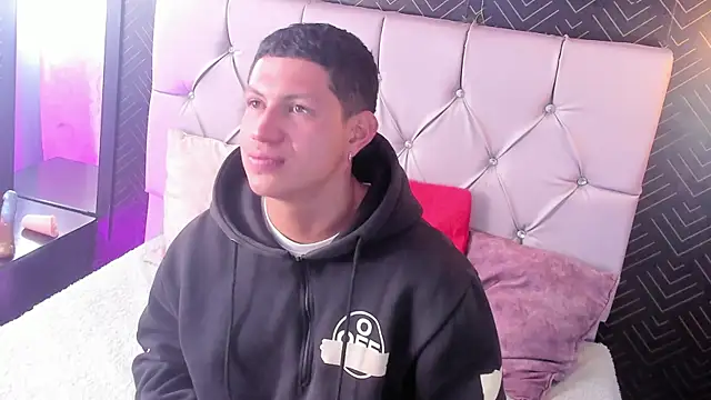 Tony_Zackk Live XXX-Chat