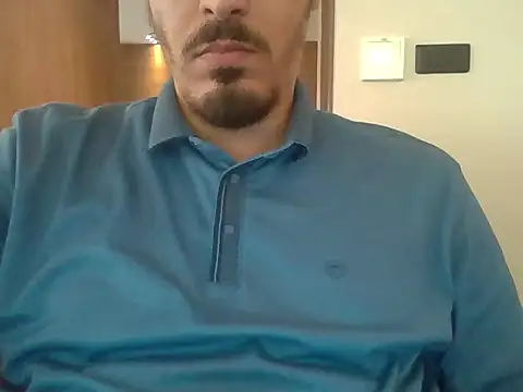 Show modela nsouhail na web-kameri