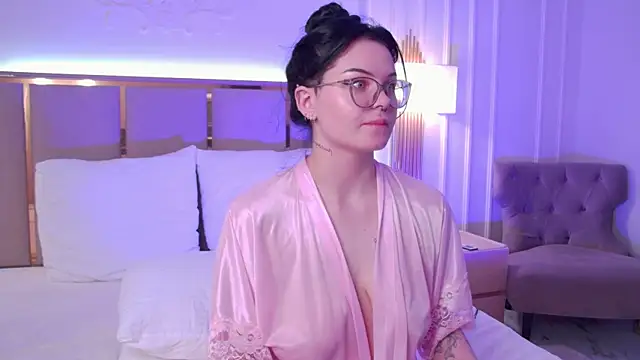 צ'אט XXX בשידור חי של CindyMil