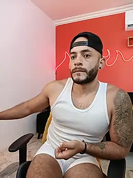 Mike_savage3 Adlı Modelin Canlı XXX Sohbeti