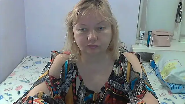XXX chat uživo modela Lusi-777