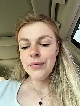 HarrietDart Chat XXX live