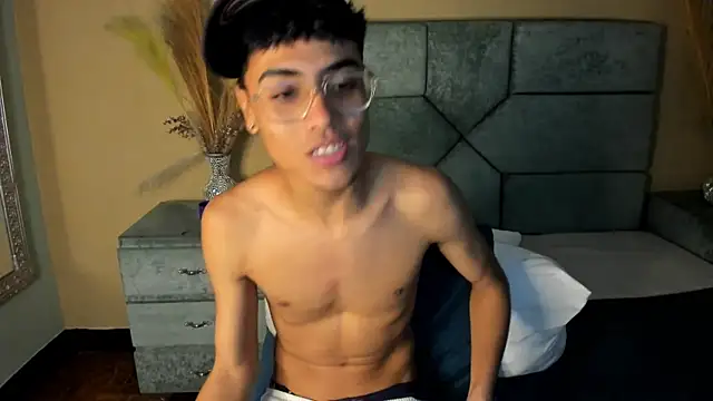 Chat XXX en directo de DannTaylor