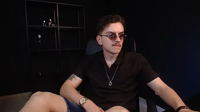 FelixStarkk: онлайн-секс-чат