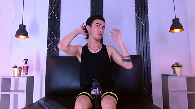 Chat +18 de Feiccer_Castquer ao vivo