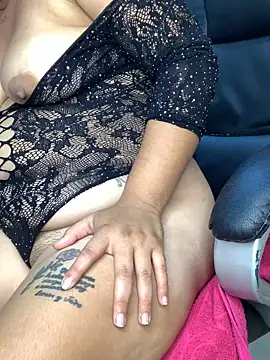 Alexa_marquis Adlı Modelin Canlı XXX Sohbeti