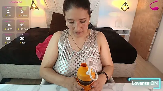 Živý XXX chat Barbara_fox__