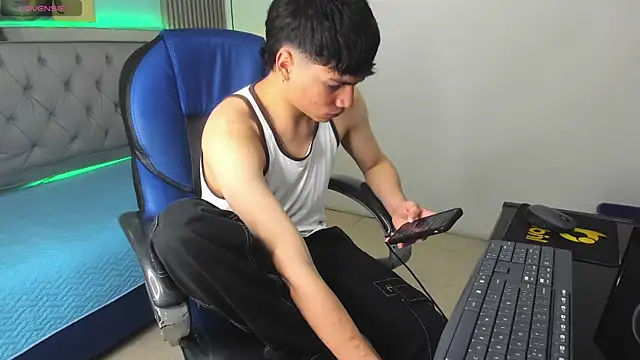 Chat XXX en directo de SamBlack_